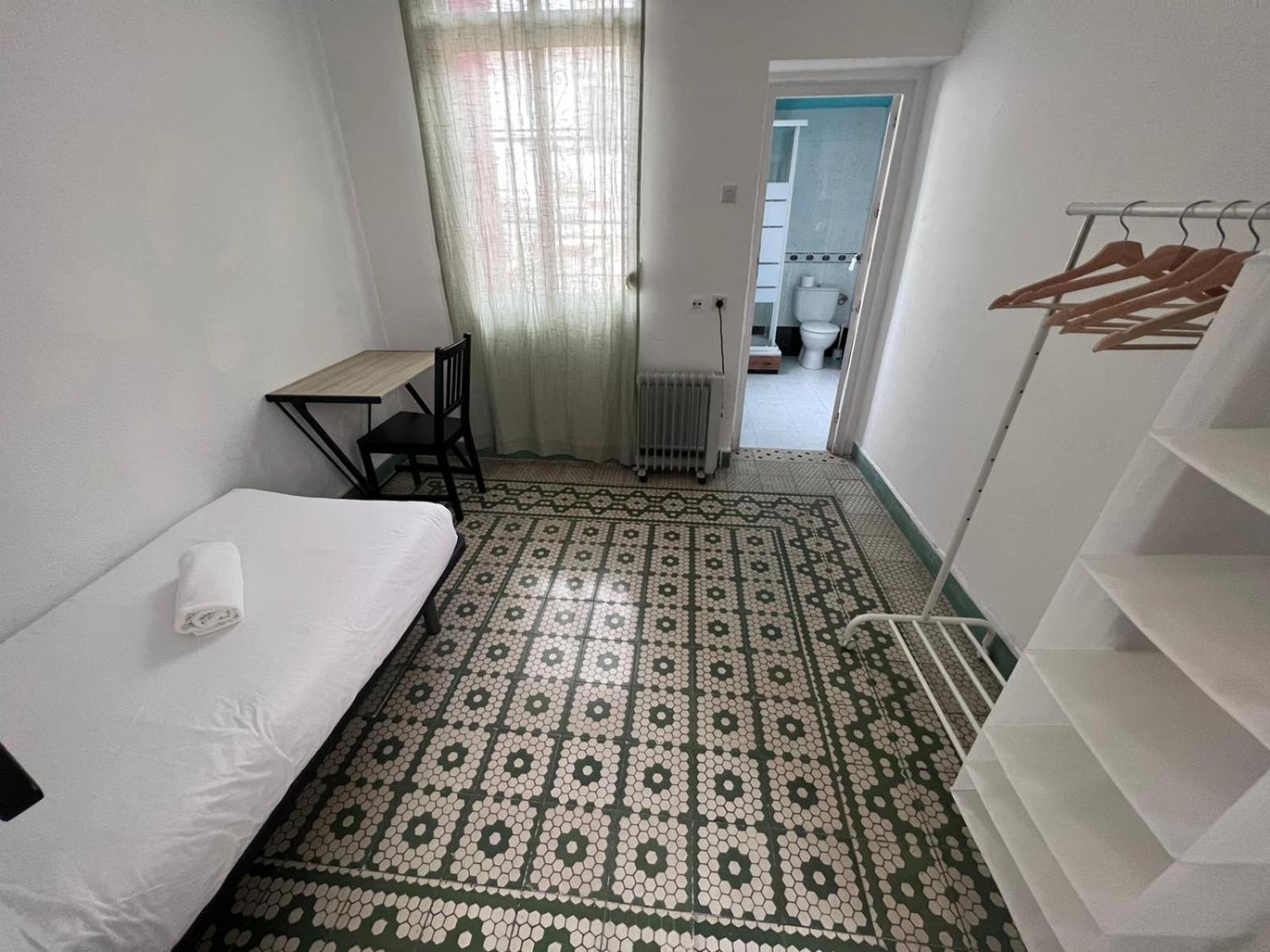 Barbatuke Conde Hostel มาลากา ภายนอก รูปภาพ