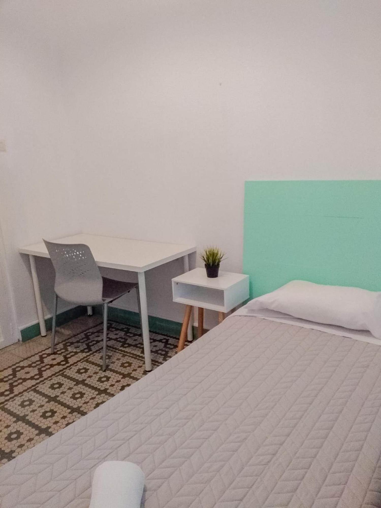 Barbatuke Conde Hostel มาลากา ภายนอก รูปภาพ