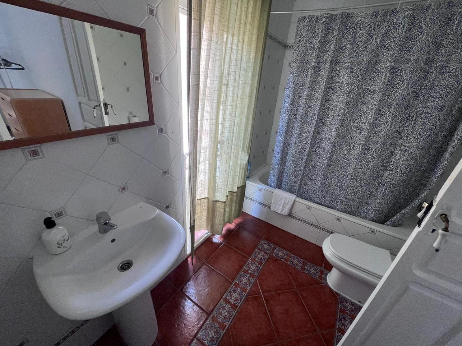 Barbatuke Conde Hostel มาลากา ภายนอก รูปภาพ