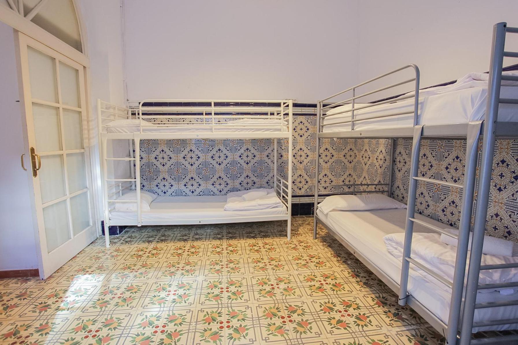 Barbatuke Conde Hostel มาลากา ภายนอก รูปภาพ